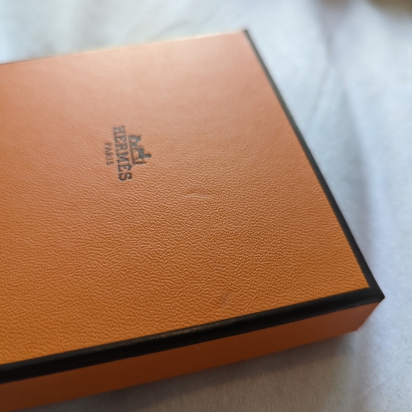 Authentic Hermes Shopping Bag and Box - Picture 4 of 5